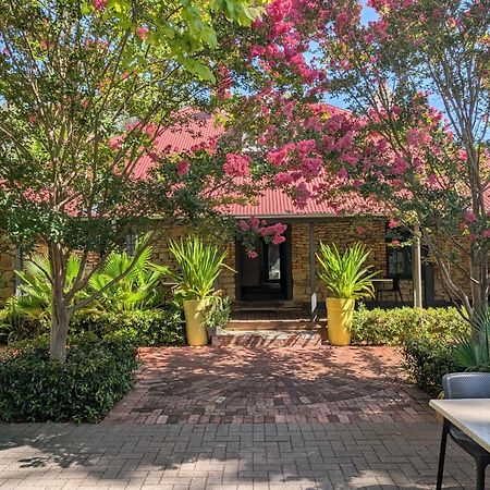 Mahogany Creek Mahogany Inn And Distillery מראה חיצוני תמונה