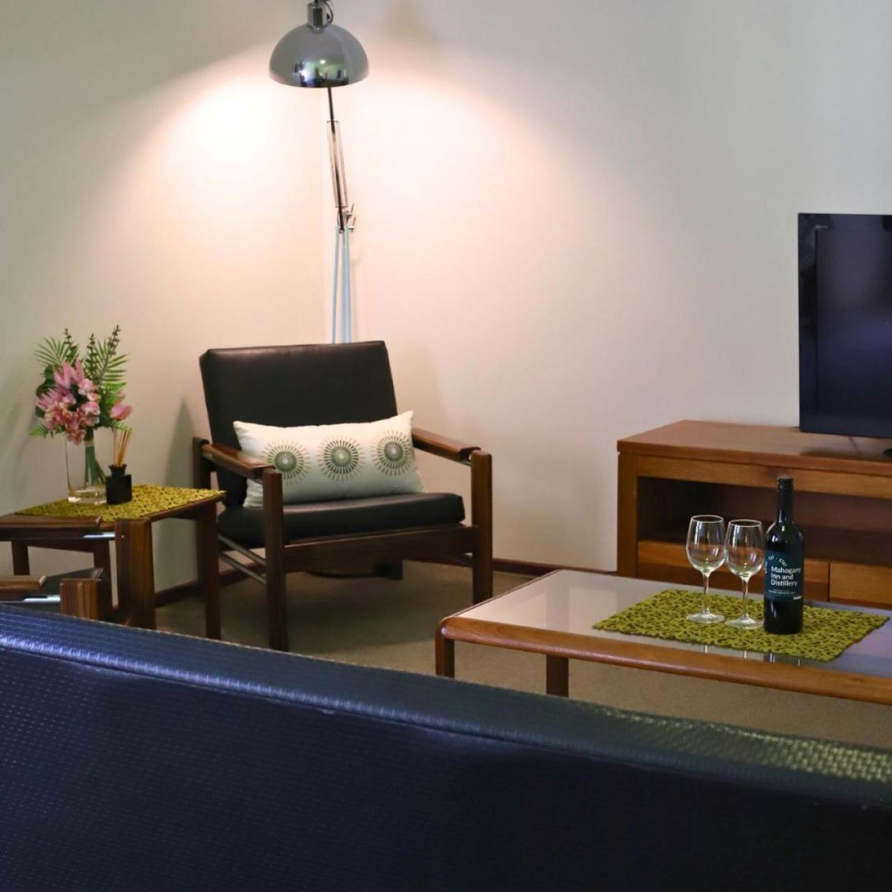 Mahogany Creek Mahogany Inn And Distillery מראה חיצוני תמונה